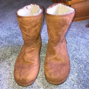 Makalu brown tan faux fur inside boots